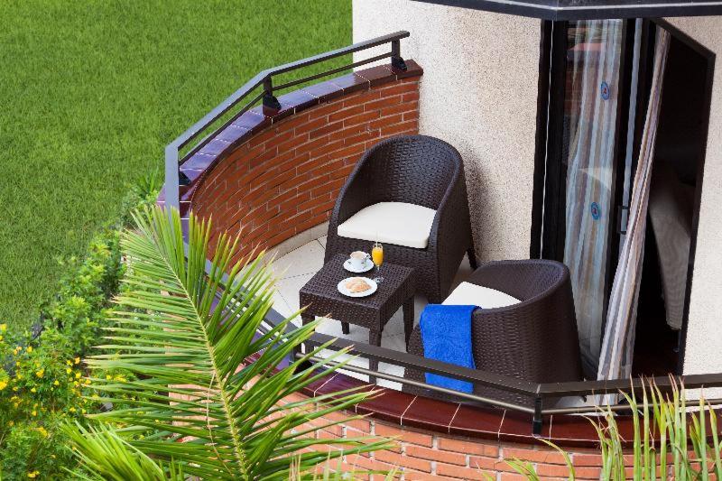 Room #9254211 image 3