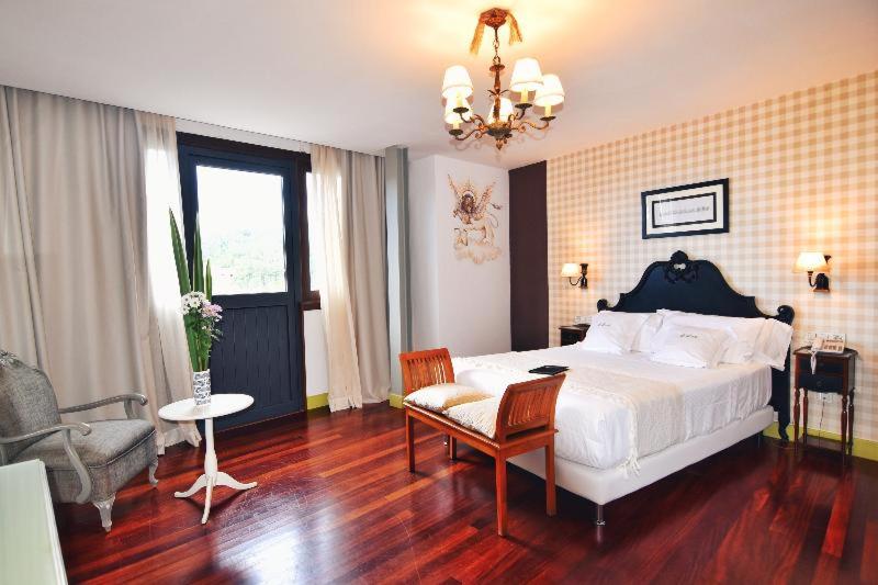 Room #9702611 image 3