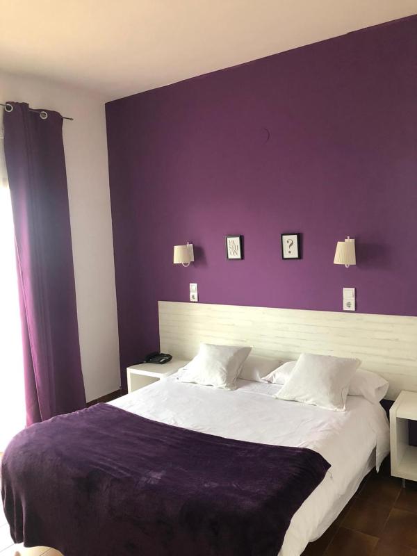 Double Room image 4