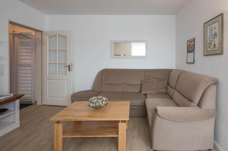 One-Bedroom Apartment image 1