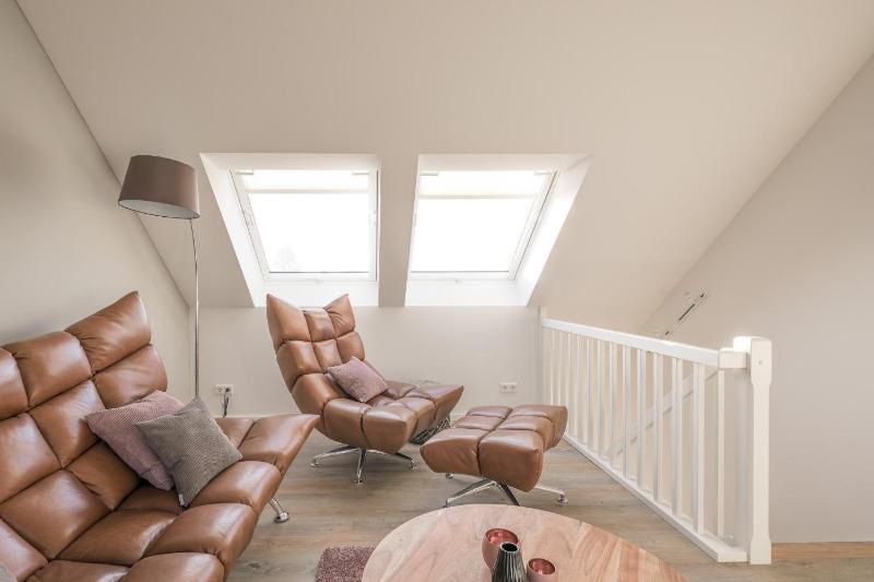 Penthouse Theo - image 14