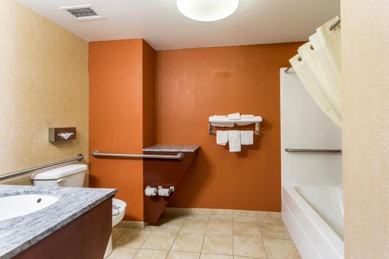 King Room - Accessible/Non-Smoking image 2