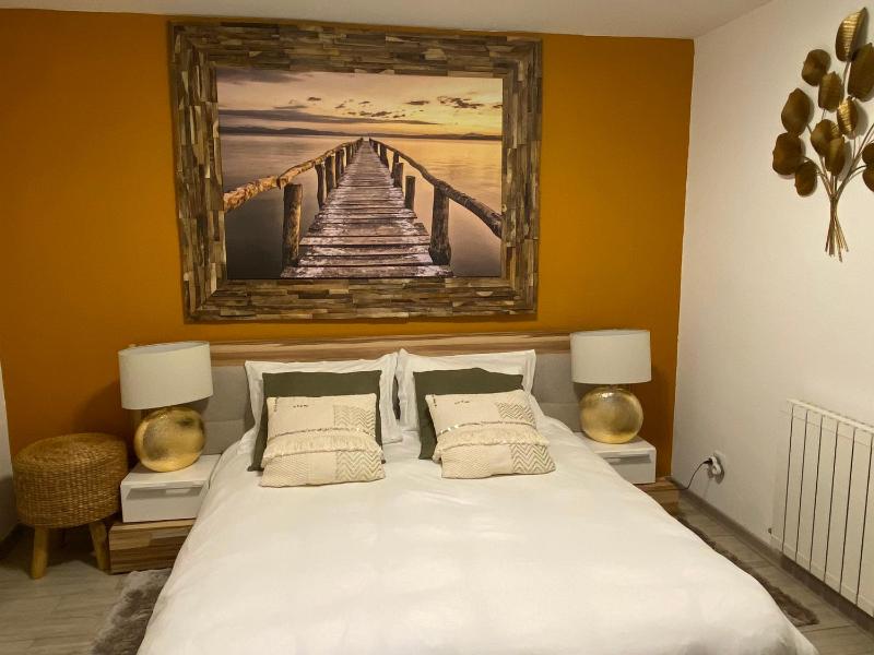 Double Room image 4
