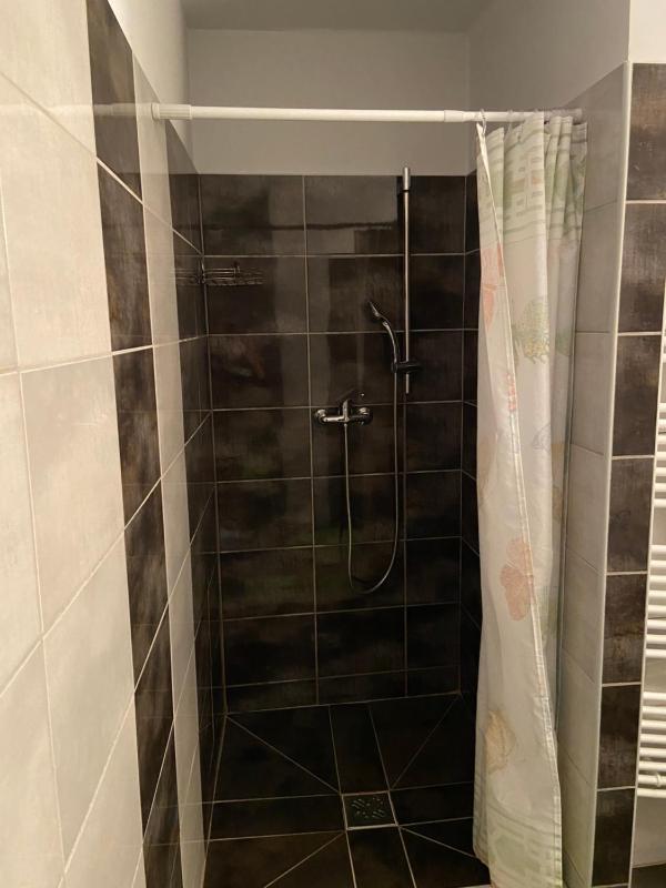 Standard Queen Room image 2