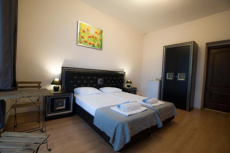 Comfort Double or Twin Room with Balcony image 2