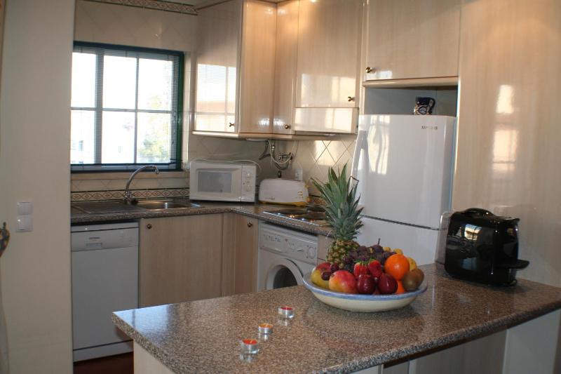 One-Bedroom Apartment image 4