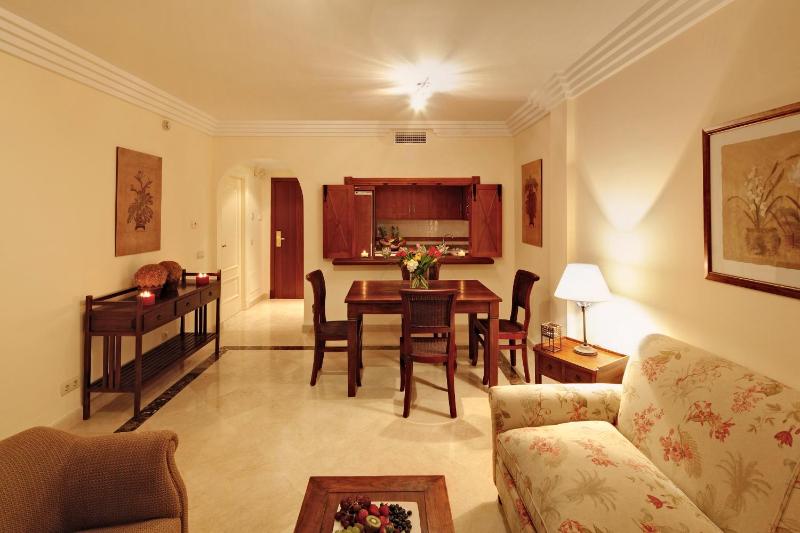 One-Bedroom Apartment (2 Adults + 1 Child) image 3