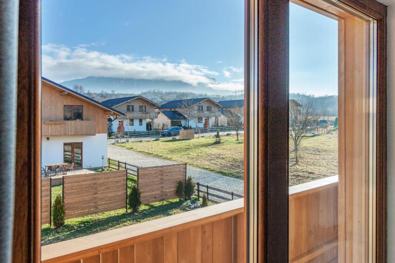 Green Resort Bran - image 13