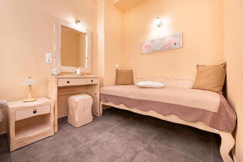 Triple Room image 3