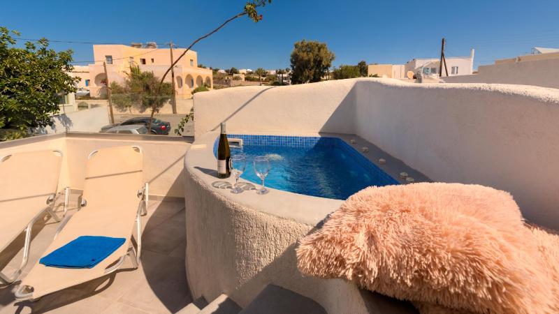 Suite with Hot Tub image 1