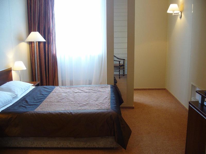 Standard Double or Twin Room image 3