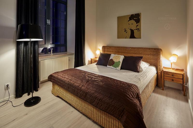 Mixed Dormitory Room image 3