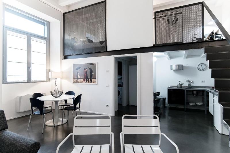 Loft Alle Mura - byMyHomeinComo - image 7