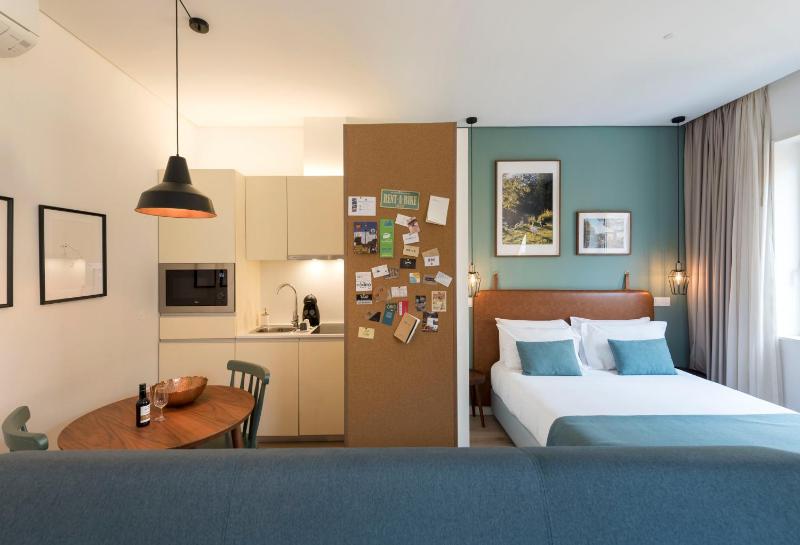 Bloom House by Sweet Porto - image 8