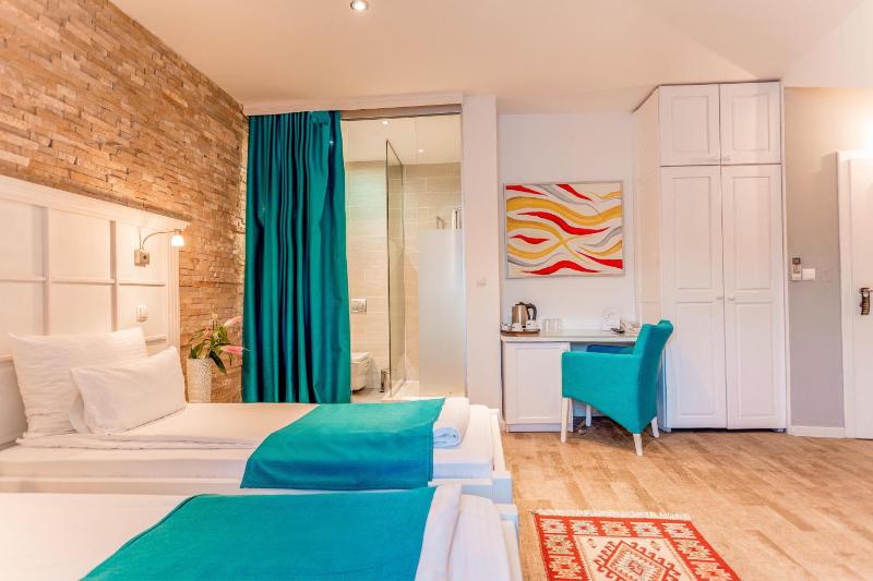 Deluxe Room image 4