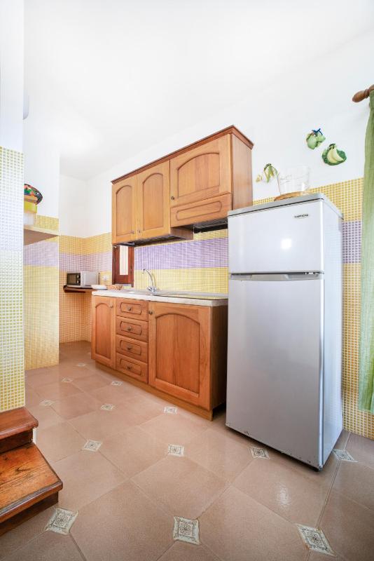 Large One-Bedroom Apartment image 4