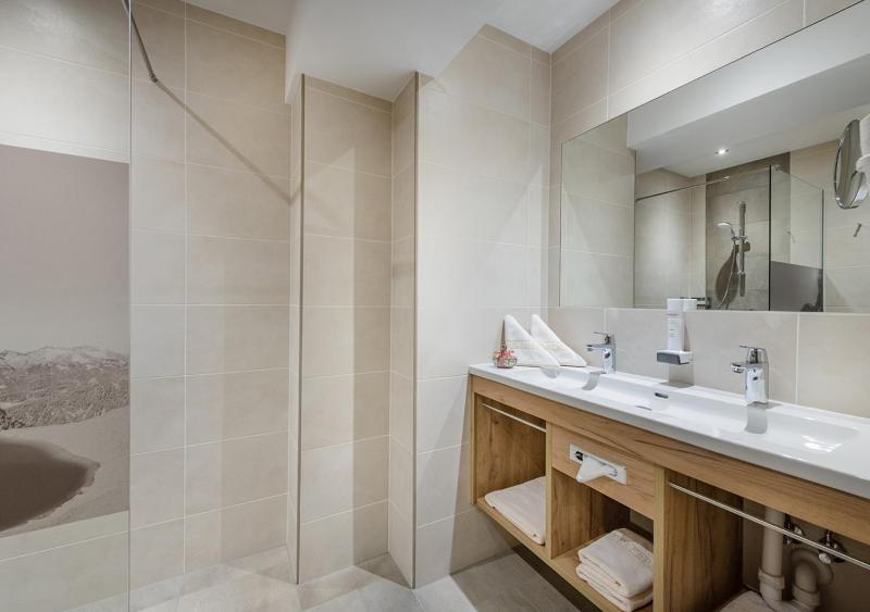 One-Bedroom Apartment image 3