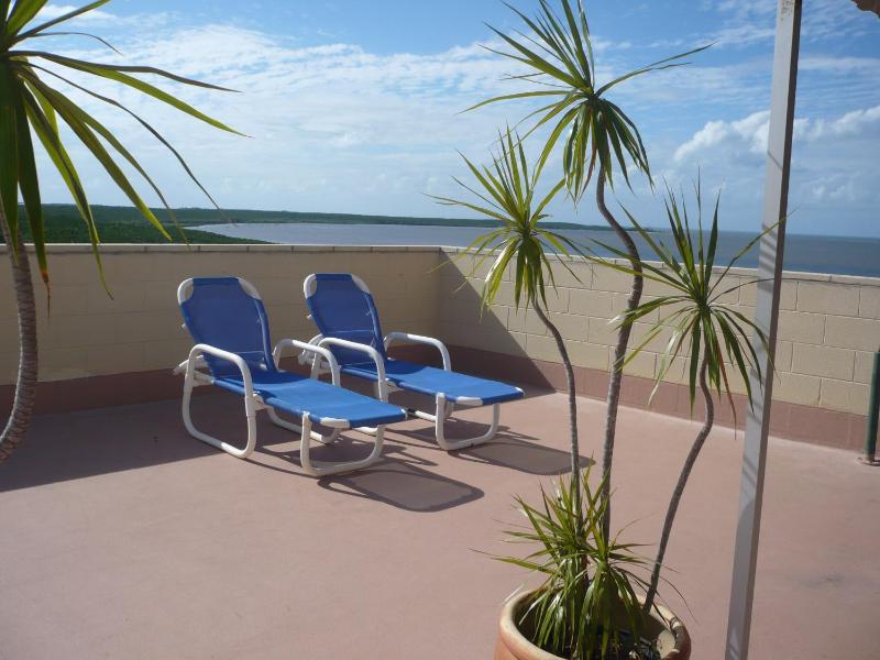 Coral Towers Holiday Suites - image 6