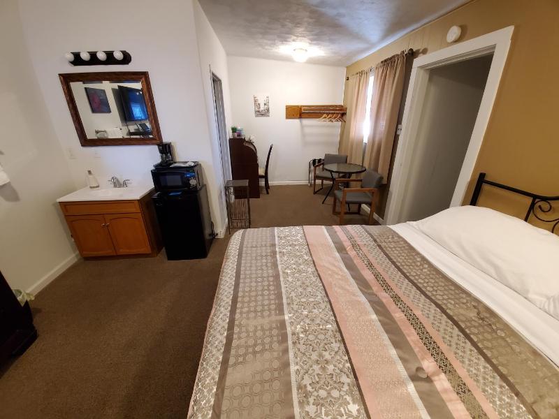 Standard Double Room image 1