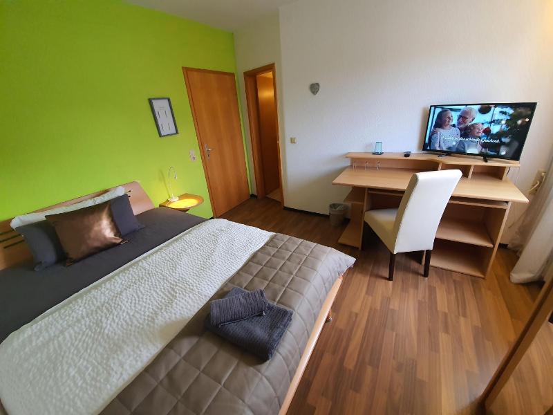 Single Room image 4