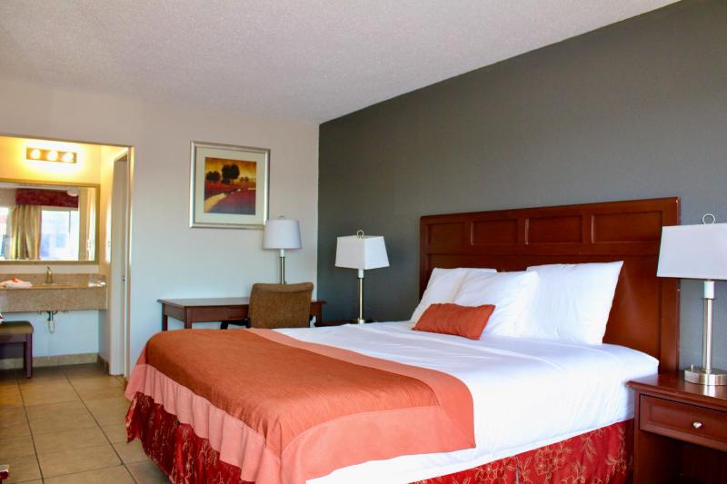 King Room image 4
