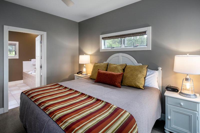 Family Room with Lake View image 4