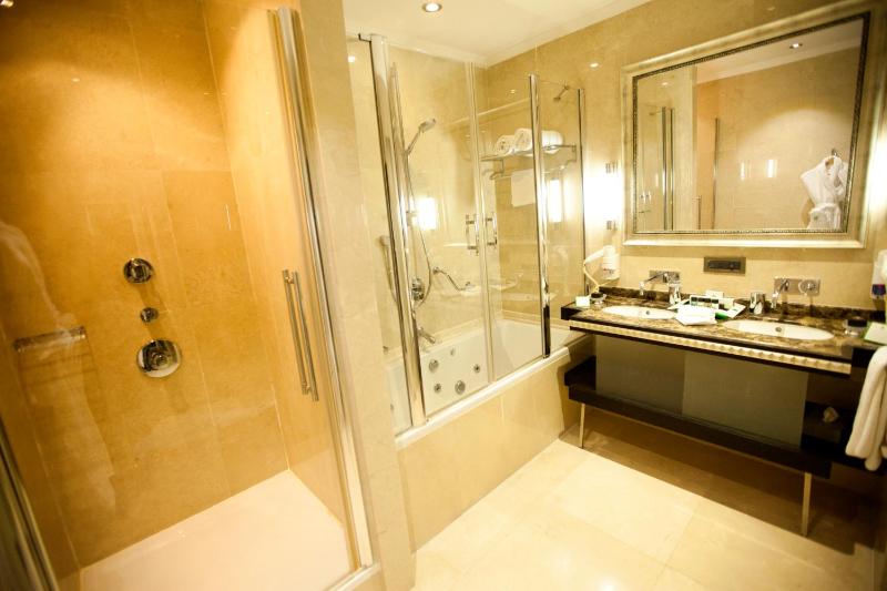 Presidential Suite image 2