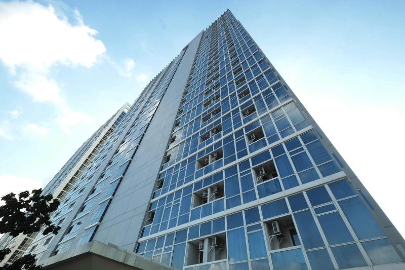 Strategic Best View @ 2BR Menteng Park Apartment By Travelio - image 7