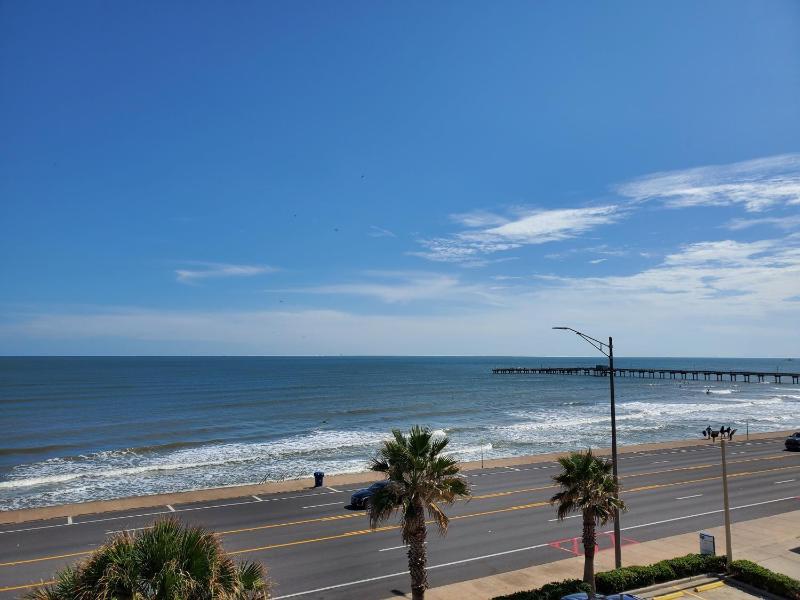 Holiday Inn Express & Suites Galveston West-Seawall by IHG - image 5