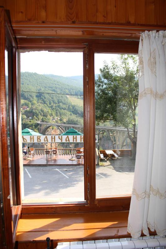 Triple Room with Private External Bathroom image 3