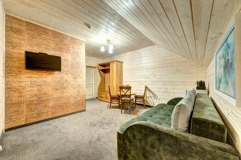 Suite with Spa Access image 4