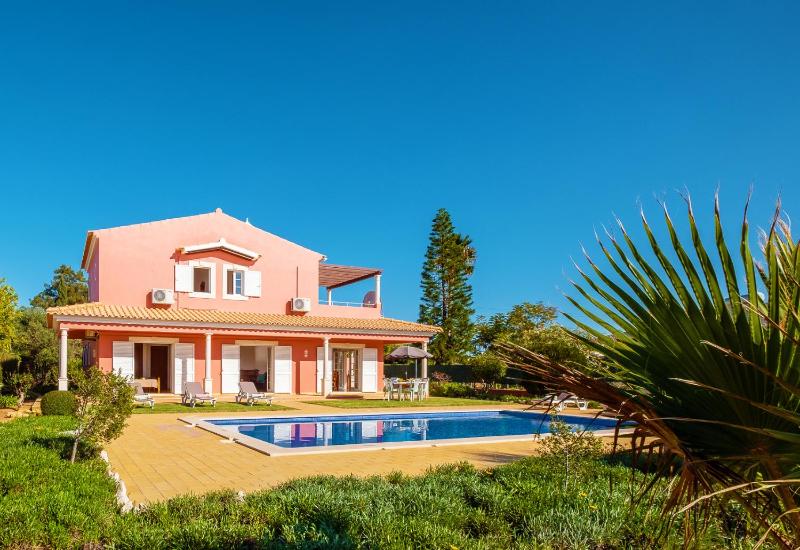 Villa Sunrise - com piscina privada e BBQ em Carvoeiro - image 38