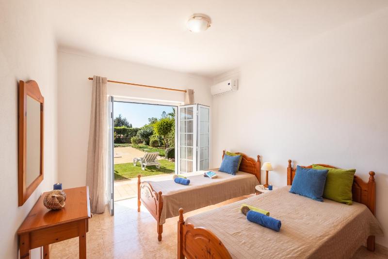 Villa Sunrise - com piscina privada e BBQ em Carvoeiro - image 9