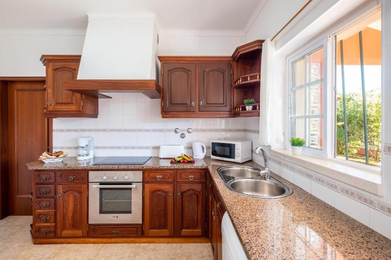 Villa Sunrise - com piscina privada e BBQ em Carvoeiro - image 19