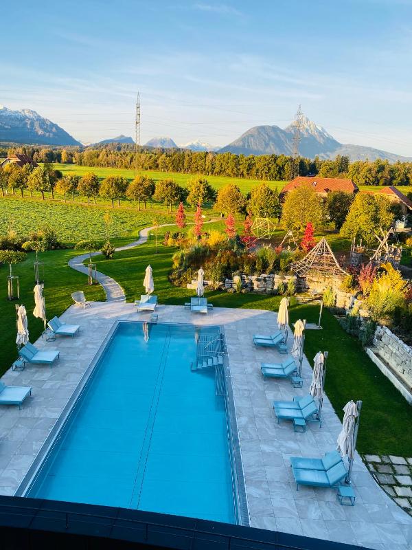 Superior Double Room with Balcony image 4