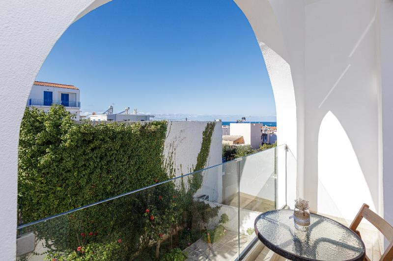 Kasteli Studios & Apartments - image 8