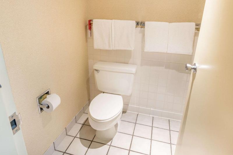 Double Room with Two Double Beds - Non-Smoking image 2