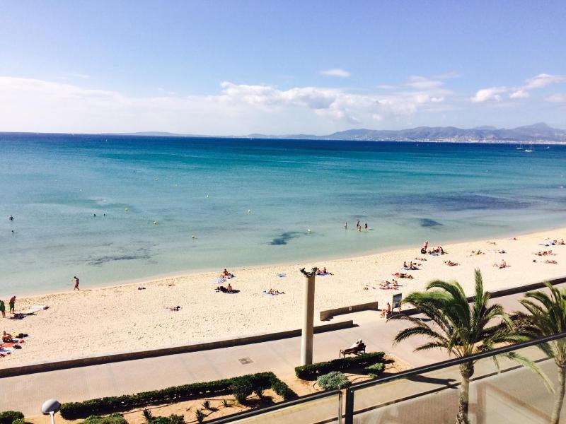 Double Room with Sea View image 1