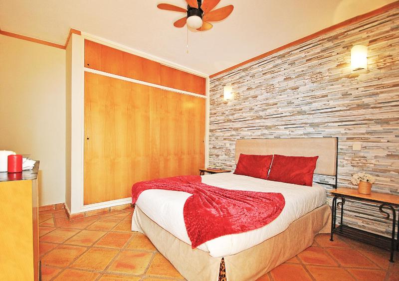 Villa Bogota - Moradia acolhedora com piscina aquecível e BBQ - image 4