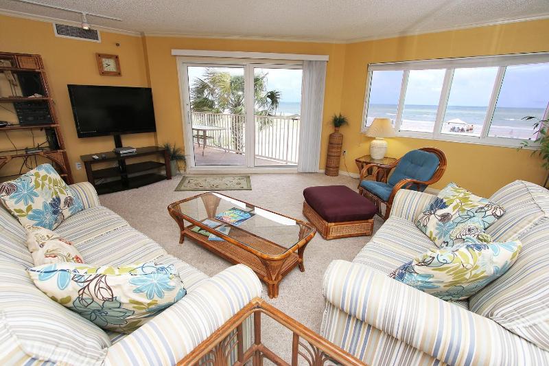 Three-Bedroom Apartment image 3