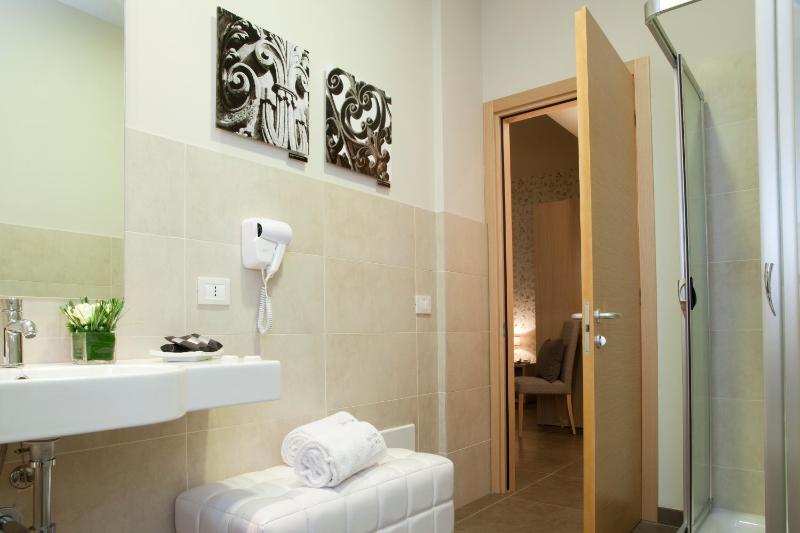 Superior Double Room image 2