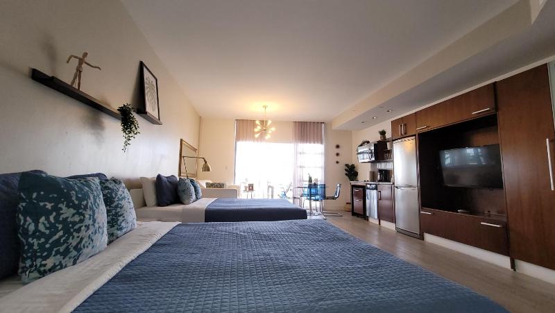 Strand Ocean Drive Suites - image 16