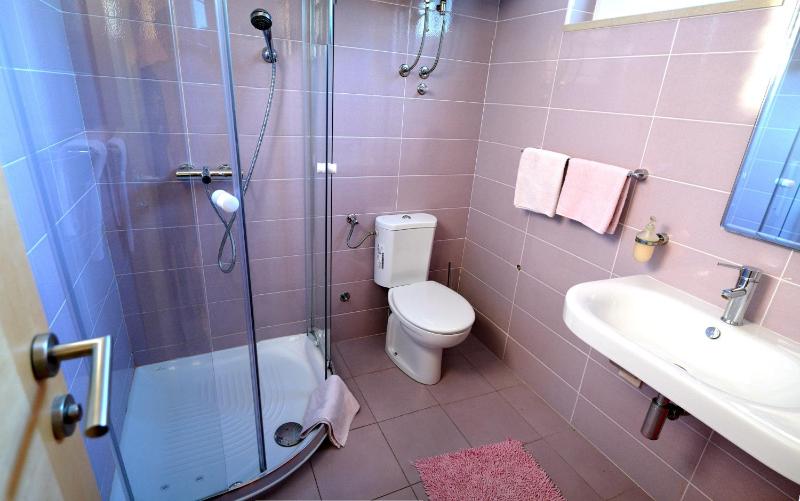 Double Room image 2