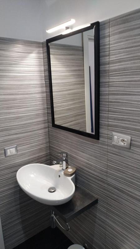 Suite with Spa Bath image 3