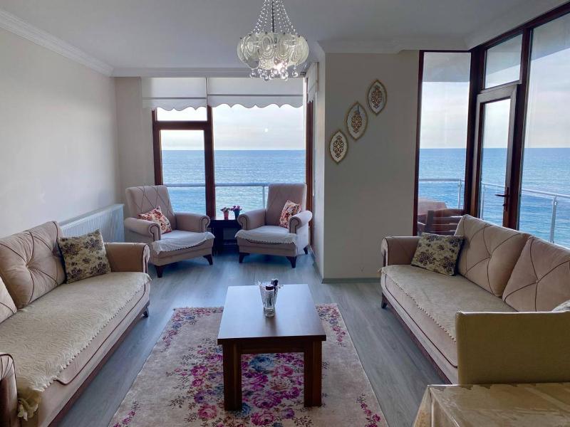 Three-Bedroom Apartment with Sea View and Balcony image 2