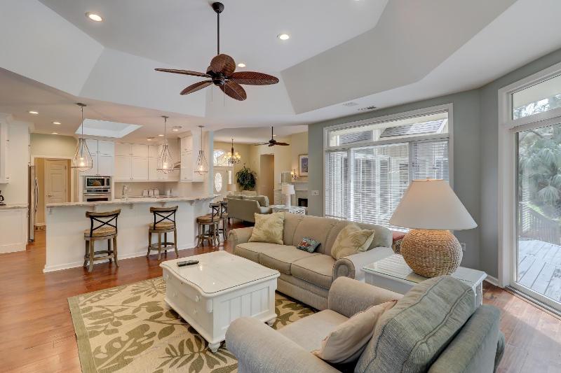 Updated beach home Private pool Sleeps 12 4 BR 4 BA Bikes & Beach Gear included - image 15