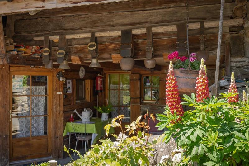 Chalet image 1