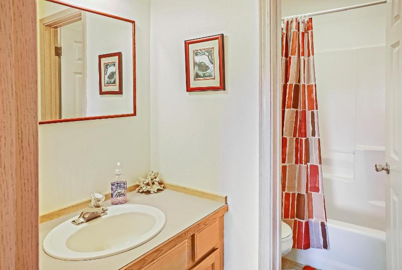 Three-Bedroom House image 2