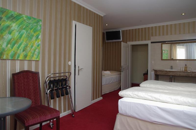 Triple Room image 3