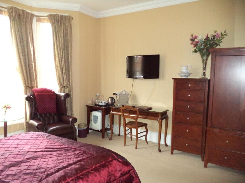Superior Double Room image 2